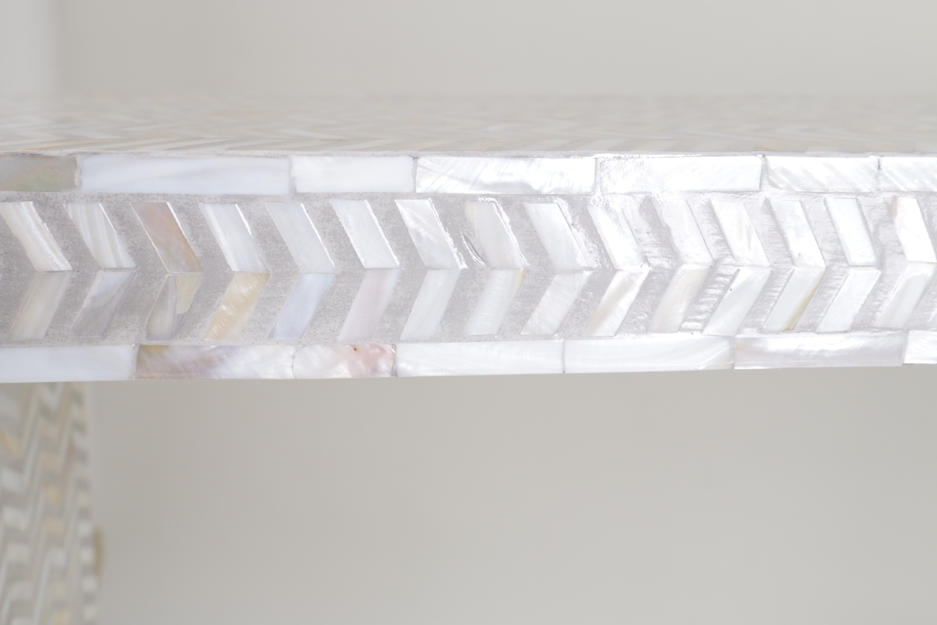 VCL24031313